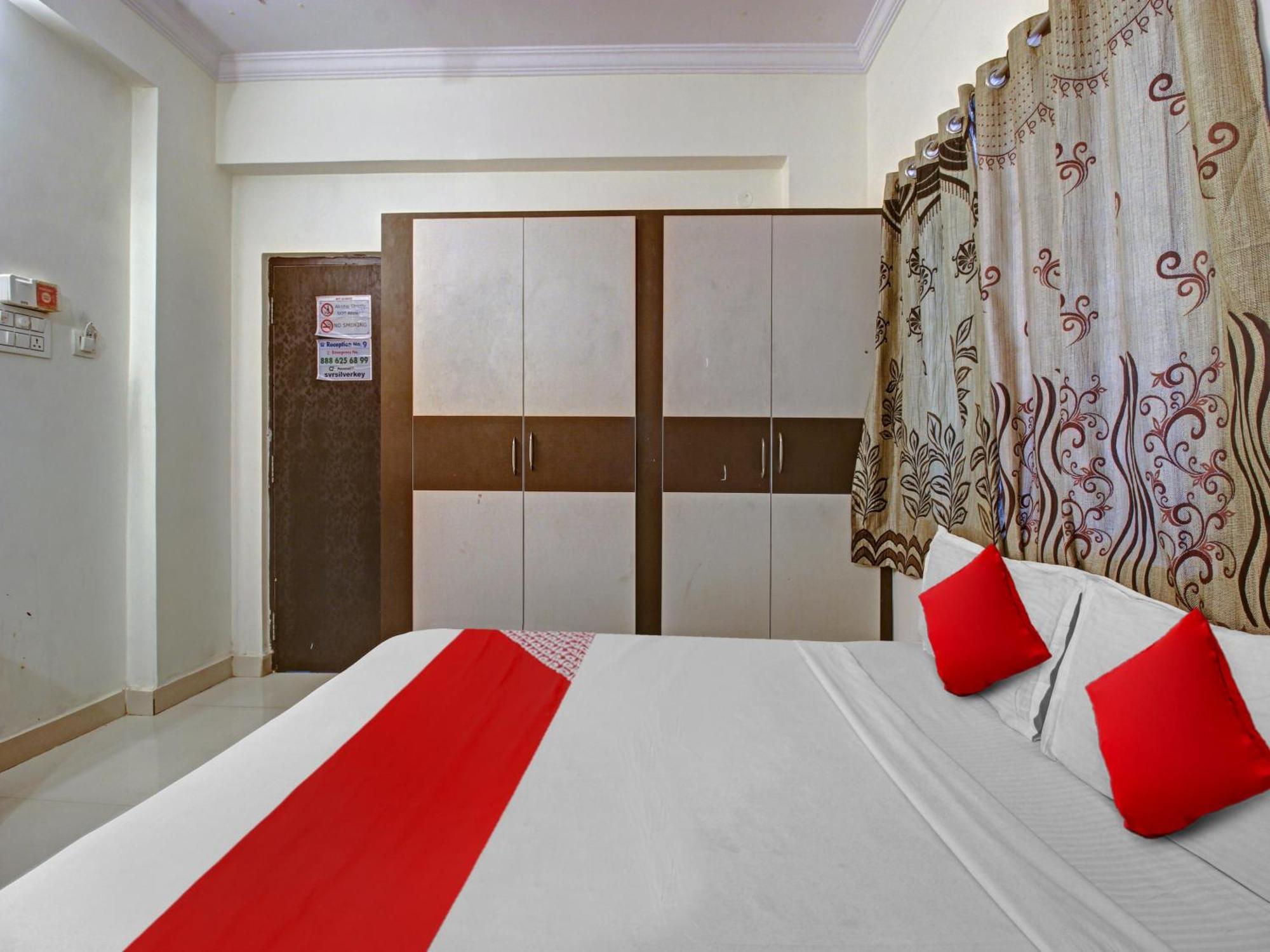 Hotel O Svr Silver Key Lingampalli Exterior foto