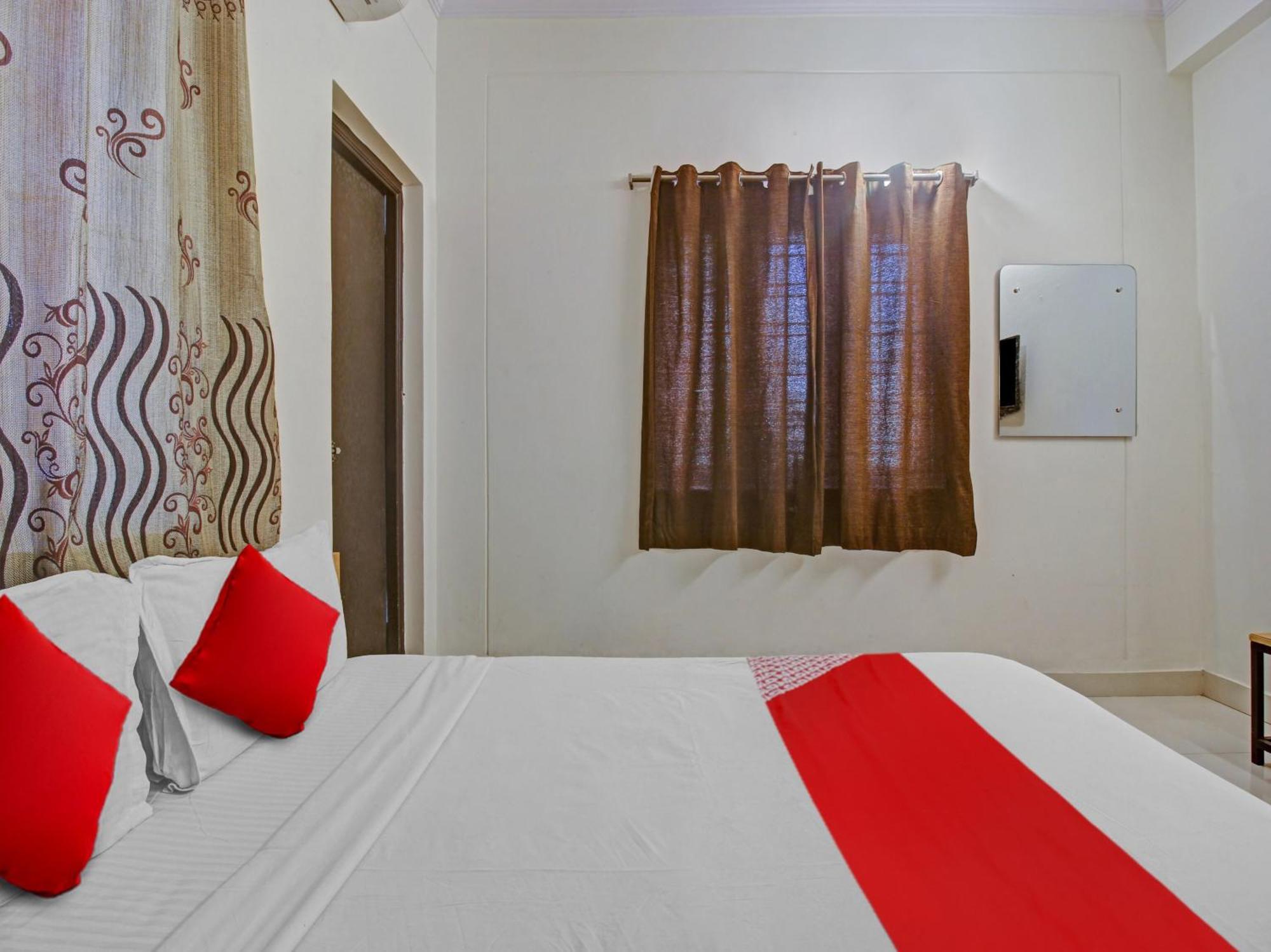 Hotel O Svr Silver Key Lingampalli Exterior foto